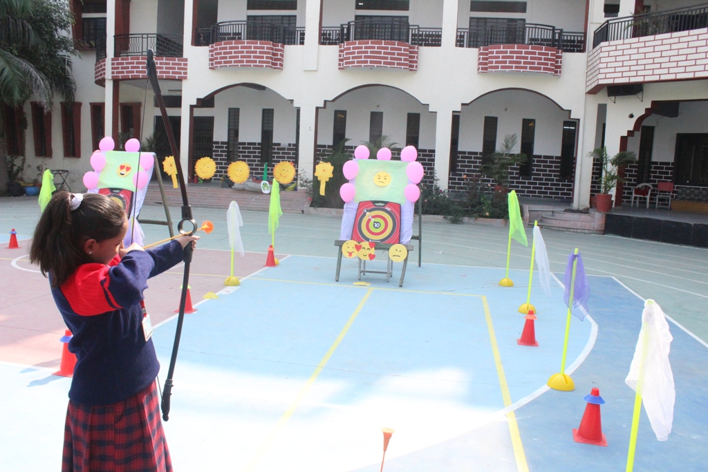 Q. E. C  SCHOOL USIA